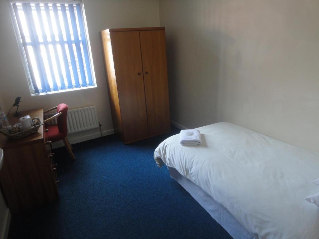 Royal Chambers Liverpool Room photo